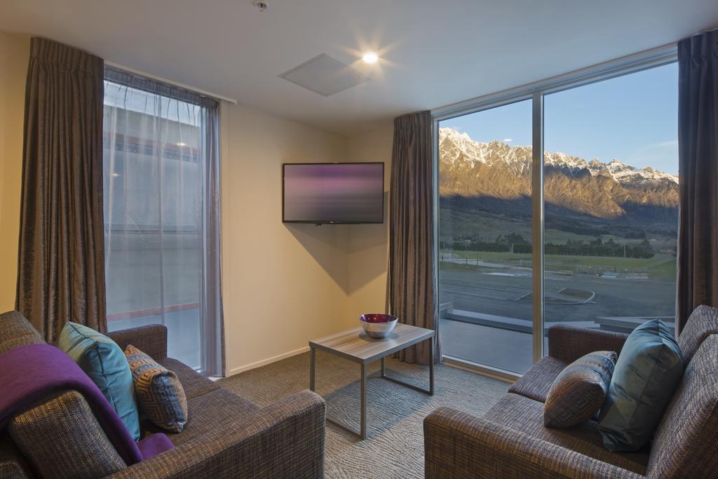 Ramada Suites By Wyndham Queenstown Remarkables Park Zewnętrze zdjęcie